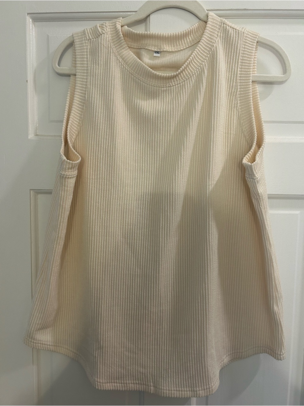 Sleeveless Ribbed Tank Top in Cream